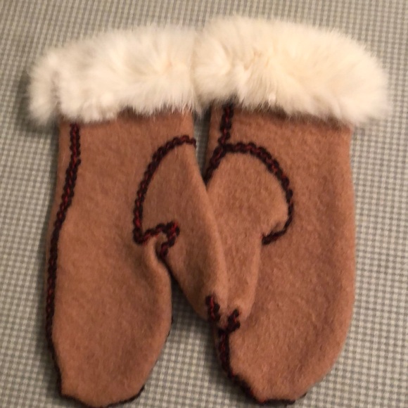 Accessories - Vintage 1971 Inuit Boiled Wool Mittens Fur Trim Women’s Small Collectable - #456